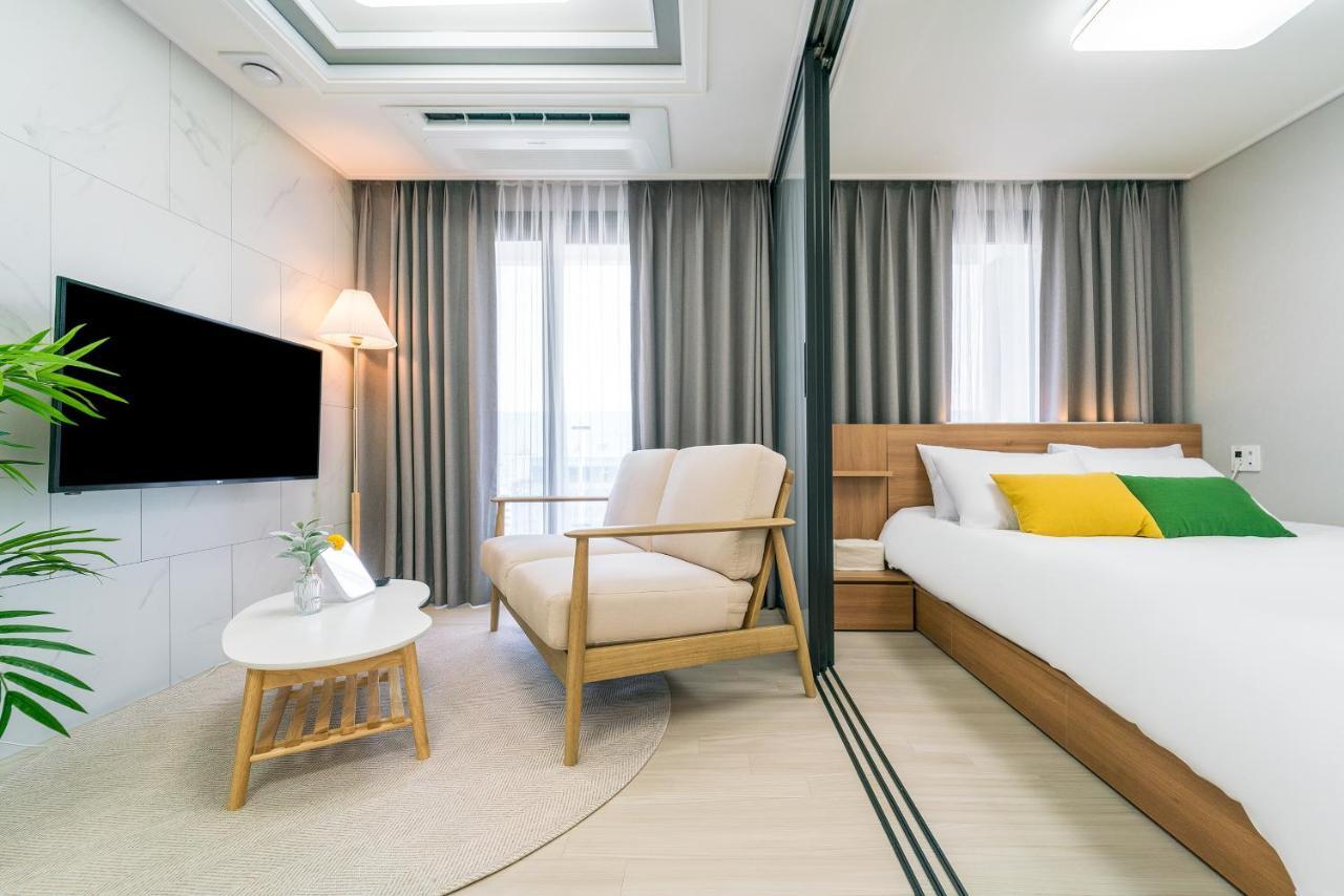 Urbanstay Jeju Airport Eksteriør bilde